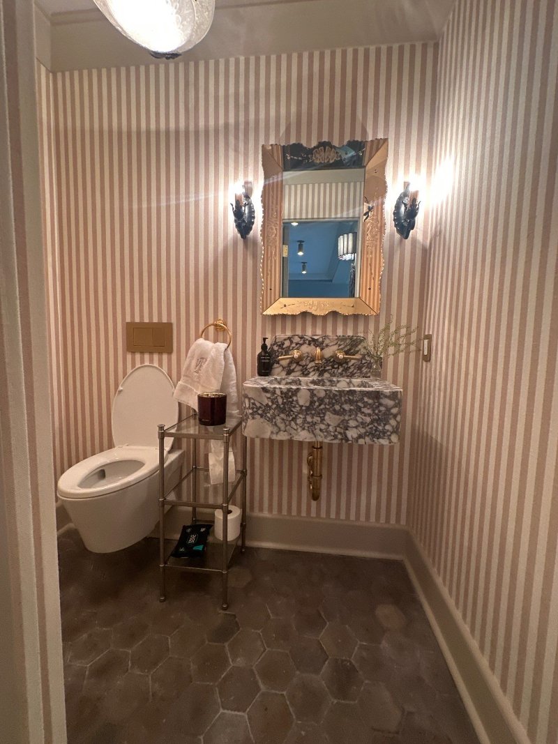 modo-powder-room-marble-vanity-wide-new-rochelle-ny-30-optimized