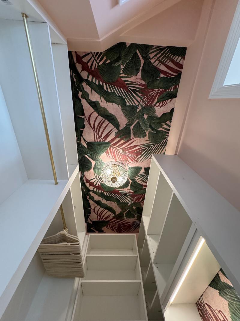 modo-built-in-shelving-banana-leaf-wallpaper-upper-west-side-nyc-16-optimized