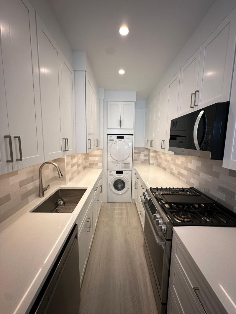 modo-kitchen-galley-sink-stacked-washer-dryer-view-upper-west-side-nyc-17-optimized