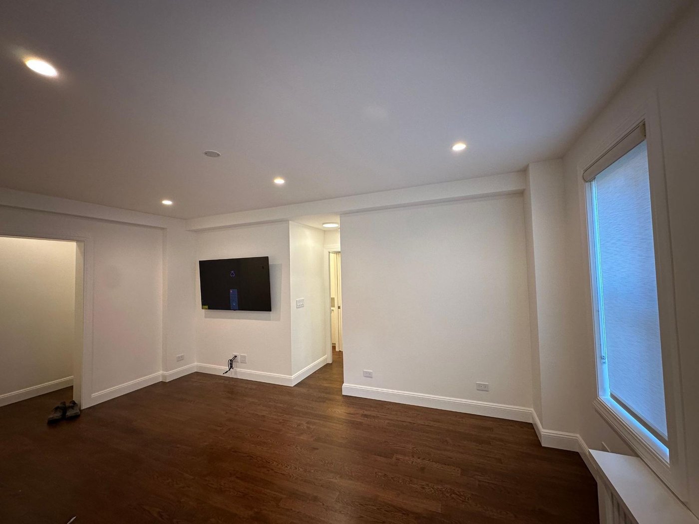 modo living dining wall-mounted tv oak floors upper west side nyc