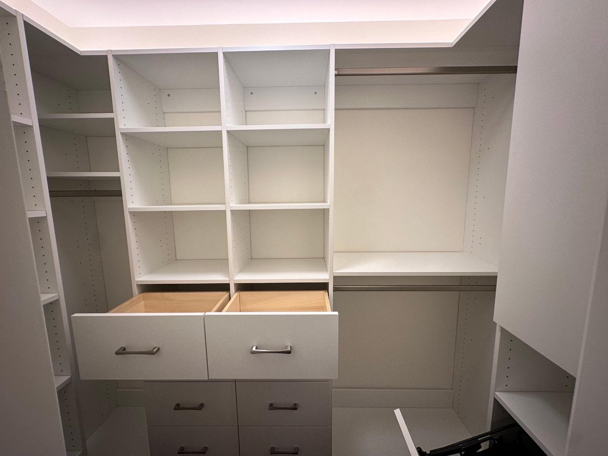 modo-walk-in-closet-open-drawers-and-shelving-upper-west-side-nyc-06-optimized
