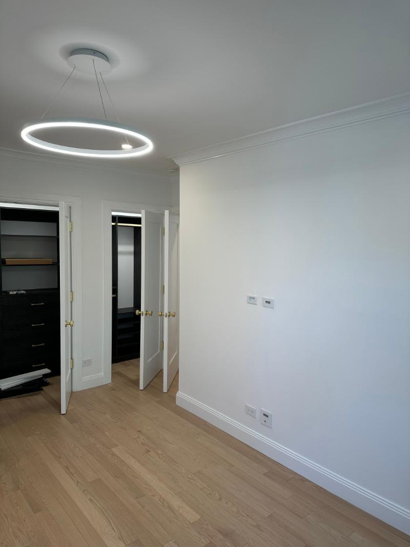modo-bedroom-circular-pendant-light-wood-floor-white-plains-ny-10-optimized