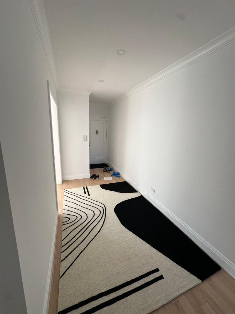 modo-entry-foyer-front-door-wood-floor-white-plains-ny-41-optimized