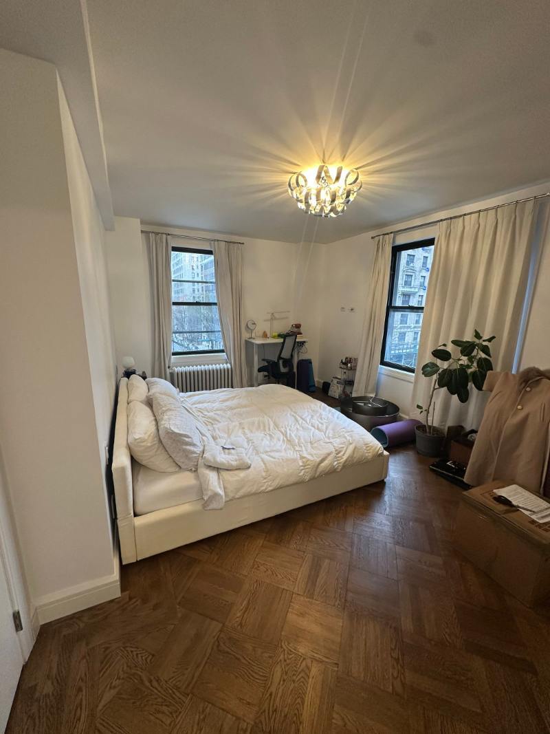 modo-bedroom-crystal-chandelier-upper-west-side-nyc-25-optimized