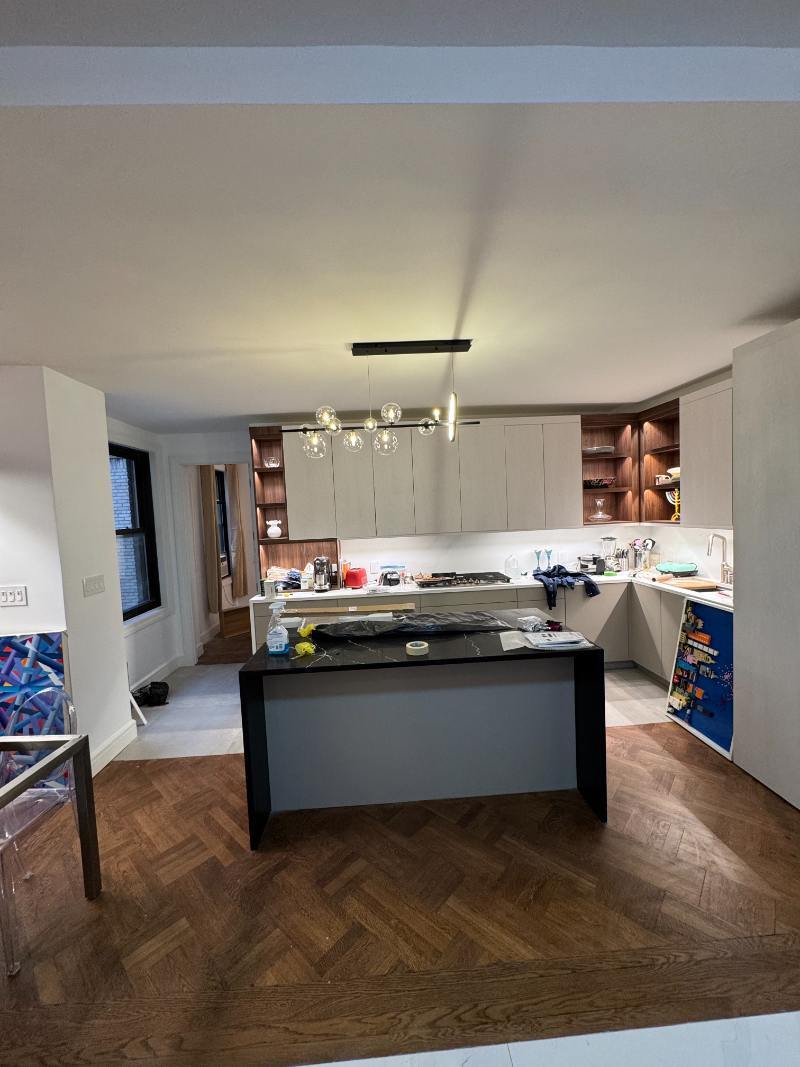 modo-open-living-kitchen-herringbone-floor-walnut-cabinetry-upper-west-side-nyc-46-optimized