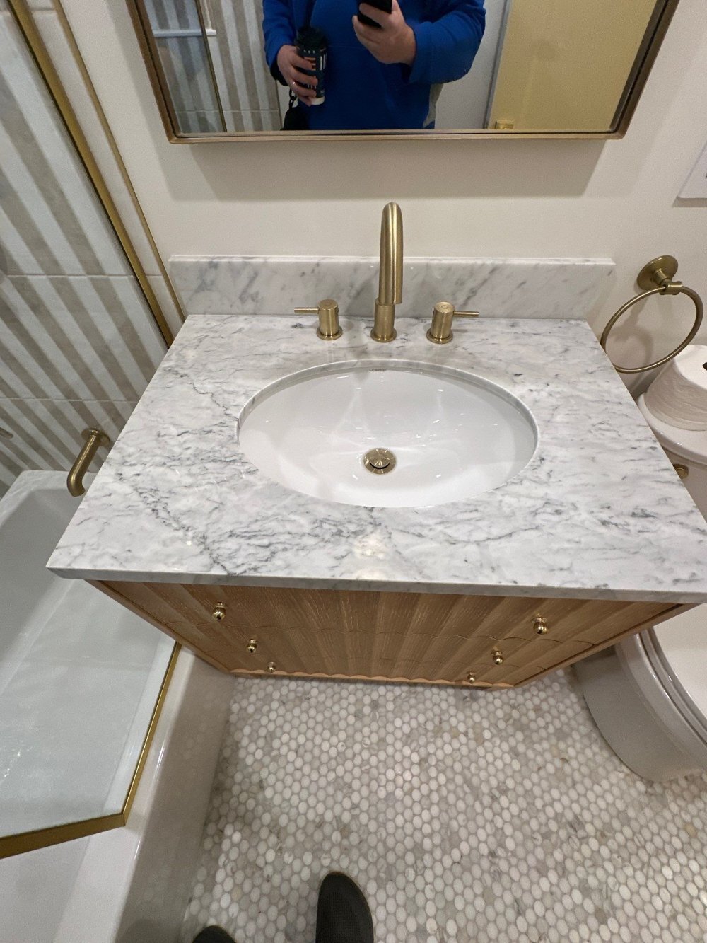 modo-powder-room-marble-vanity-detail-west-village-nyc-89-optimized