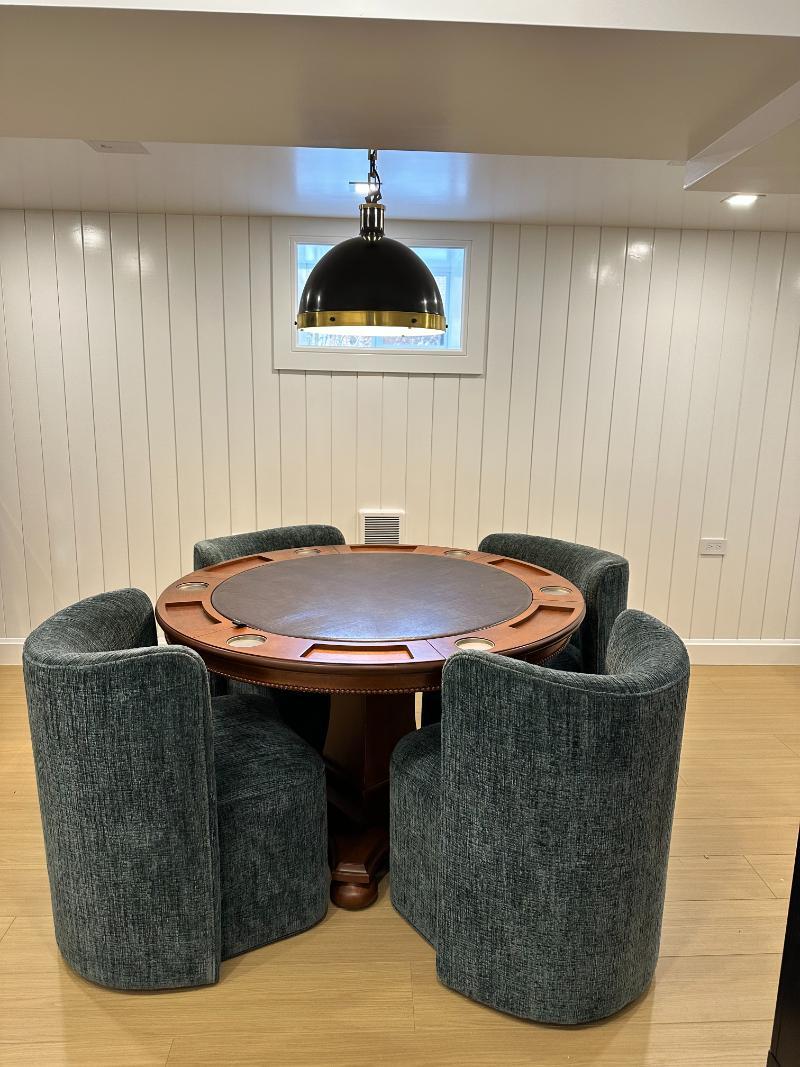 modo-game-room-poker-table-shiplap-wall-larchmont-ny-24-optimized